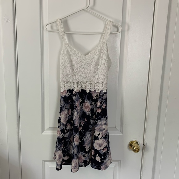 Eclipse / US M / A-line floral mini dress - Picture 2 of 5